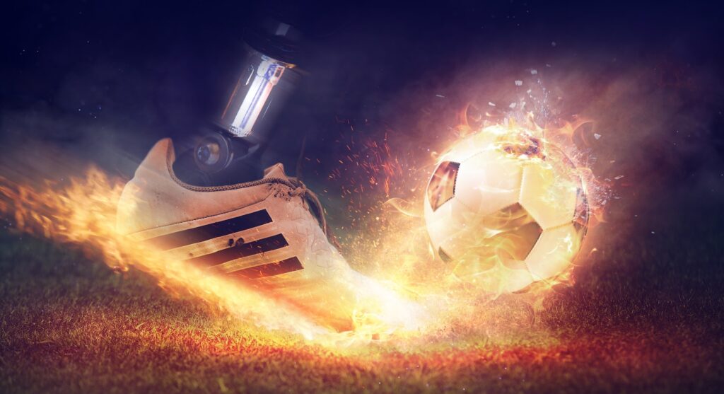 En futuristisk fodboldstøvle sparker til en fodbold